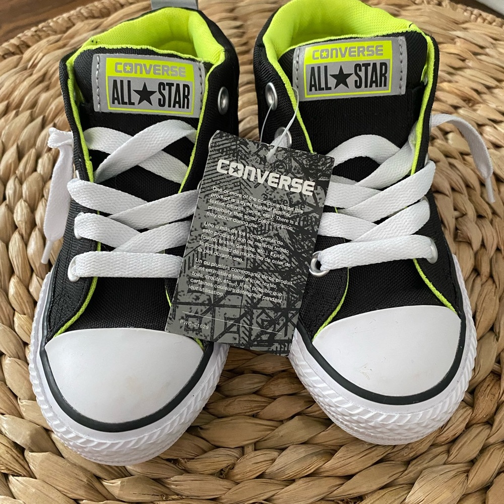 Kids Converse sz 12 New